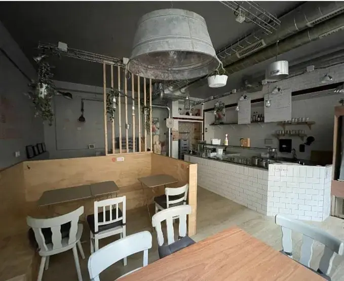 Local commercial 70 m² — 75008 Paris