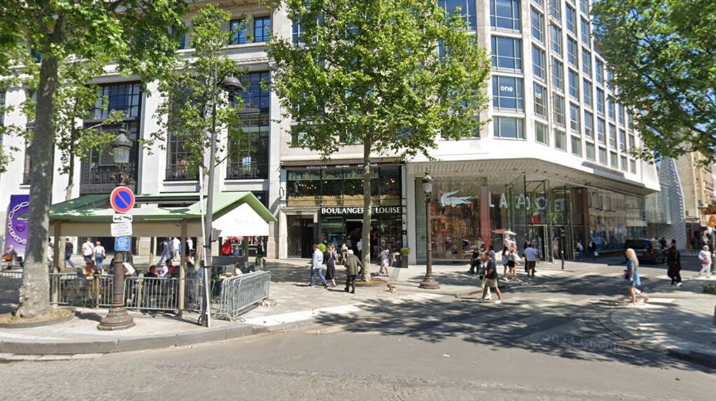 Local commercial 75 m² — 75008 Paris