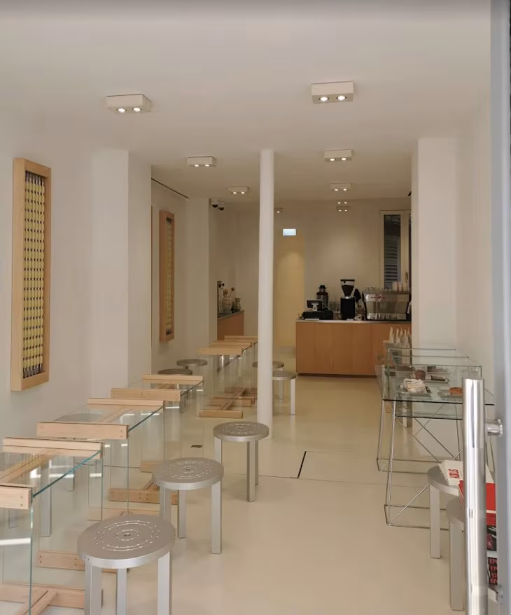 Local commercial 75 m² — 8 Rue Beaurepaire, 75010 Paris