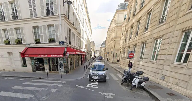 Local commercial 67 m² — 75007 Paris